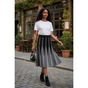 Vila Milano Black and White Patterned Flared Women's Skirt